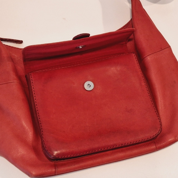 Great American Leatherworks red shoulder bag - Picture 3 of 7